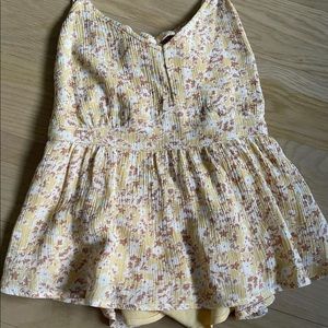 Abercrombie and Fitch top